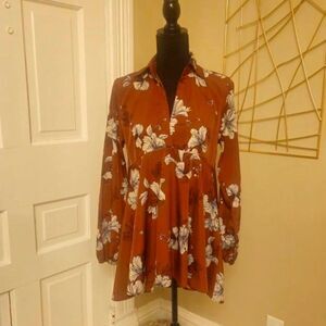 Elegant Rust Floral Tunic - Perfect Layering Piece!